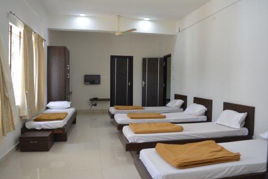 Ashirwad Comforts Hotell Kalasa Exteriör bild